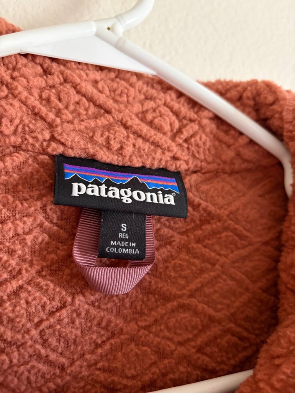 Patagonia Rust-Orange Textured Fleece Jacket - Picture 3 of 8